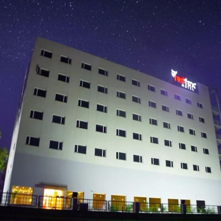 Red Fox Hotel, Chandīgarh Exterior foto